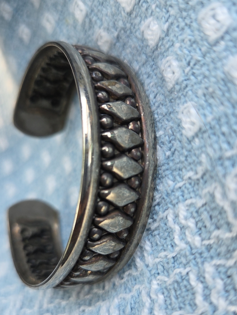 Vintage Sterling Silver Navajo Diamond & Dots Design Open Cuff Bracelet. - Picture 8 of 9